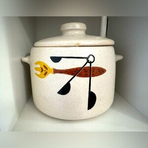 Hand painted 1960's Mid-Century Vintage West Bend Crock Bean Pot